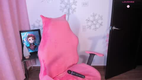Snapshot of ashleyy18__ chatting on 7, 1, 2025 Ashleyy18   online show from 7, 1, 2025