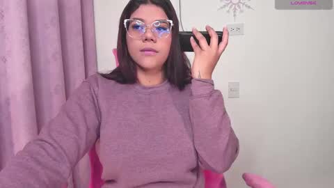 Snapshot of ashleyy18__ chatting on 10, 2, 2025 Ashleyy18   online show from 10, 2, 2025