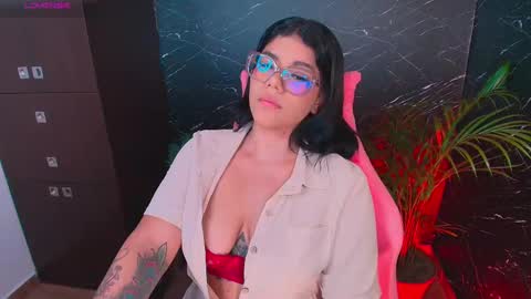 Snapshot of ashleyy18__ chatting on 9, 10, 2025 Ashleyy18   online show from 9, 10, 2025