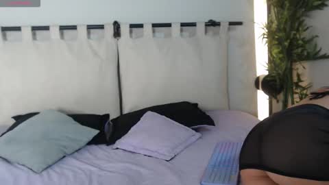 ashly_jones_ online show from 3, 12, 2025