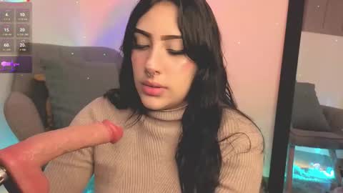 Snapshot of ashlynnlowe_ chatting on 16, 10, 2025 Ash online show from 16, 10, 2025