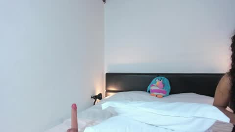 ashlyviper77 online show from 14, 4, 2026