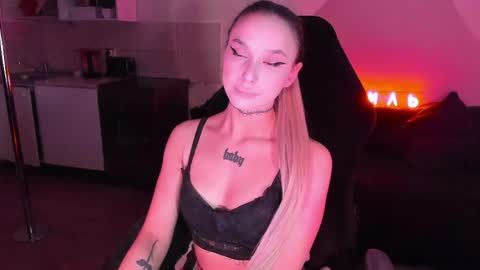 Snapshot of ashmila chatting on 19, 5, 2026 Mila online show from 19, 5, 2026