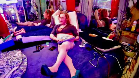 Snapshot of ashmomo chatting on 24, 12, 2024 ashmomo online show from 24, 12, 2024