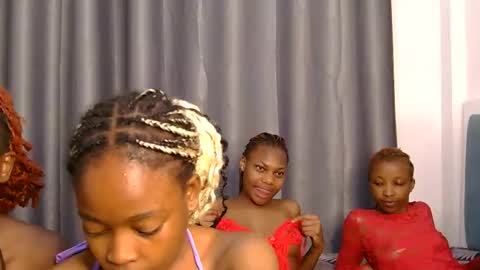 Snapshot of ashrine_ chatting on 3, 6, 2026 ashrine online show from 3, 6, 2026