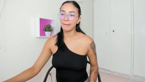 Camila online show from 4, 12, 2024