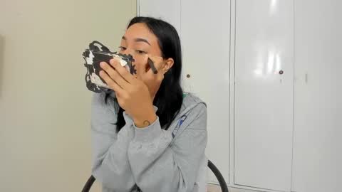 Camila online show from 24, 2, 2025