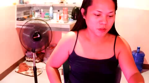 Snapshot of asian_kweenv chatting on 29, 7, 2026 Alex online show from 29, 7, 2026