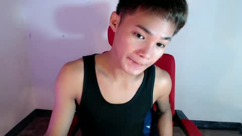 Snapshot of asian_lover05 chatting on 15, 6, 2026 asian_lover05 online show from 15, 6, 2026
