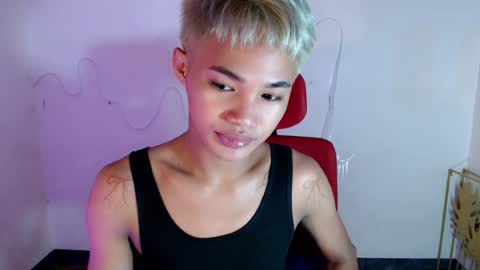 Snapshot of asian_lover05 chatting on 15, 7, 2026 asian_lover05 online show from 15, 7, 2026