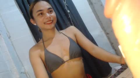 Snapshot of asian_reyshell chatting on 16, 1, 2025 Reyshell online show from 16, 1, 2025