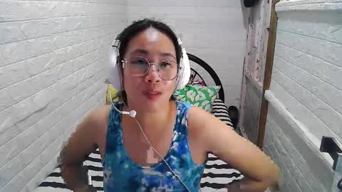 Snapshot of asian_sexydimples chatting on 13, 2, 2025 Trixie online show from 13, 2, 2025