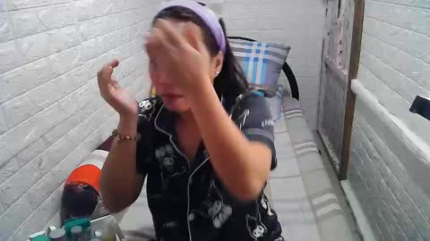 Snapshot of asian_sexydimples chatting on 10, 9, 2025 Trixie online show from 10, 9, 2025