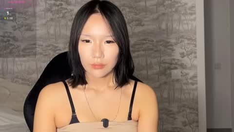 Snapshot of asian_vi chatting on 9, 5, 2026 My name Vi online show from 9, 5, 2026