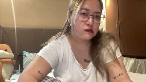 Snapshot of asianbunny10 chatting on 13, 3, 2026 Curvy online show from 13, 3, 2026