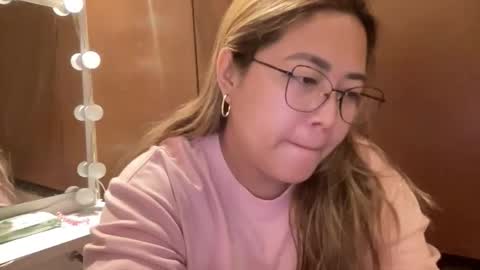 Snapshot of asianbunny10 chatting on 20, 5, 2026 Curvy online show from 20, 5, 2026