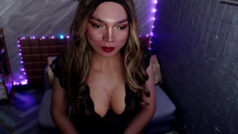 Snapshot of asiandollxxx4u chatting on 27, 4, 2026 BELLA NOTCH online show from 27, 4, 2026