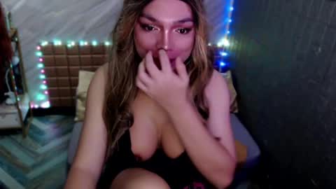 Snapshot of asiandollxxx4u chatting on 5, 5, 2026 BELLA NOTCH online show from 5, 5, 2026