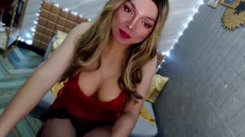 Snapshot of asiandollxxx4u chatting on 15, 5, 2026 BELLA NOTCH online show from 15, 5, 2026