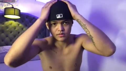 VICTORIA SCOTT online show from 25, 4, 2026