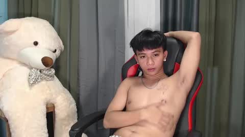 Snapshot of asianhunk_zam chatting on 13, 12, 2024 Zam online show from 13, 12, 2024