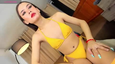 Snapshot of asianpetitehugecock chatting on 7, 1, 2025 AGATHA online show from 7, 1, 2025