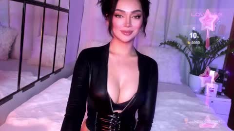 Miss Nia online show from 18, 12, 2024