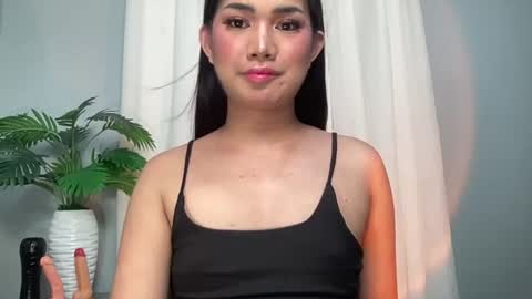 Lily online show from 26, 6, 2026