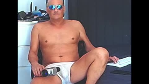 Snapshot of askil8802 chatting on 19, 3, 2026 askil8802 online show from 19, 3, 2026