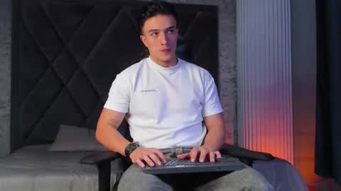 Snapshot of aslanfox_ chatting on 21, 12, 2025 Aslan online show from 21, 12, 2025