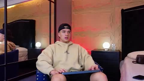 Snapshot of aslanfox_ chatting on 3, 5, 2026 Aslan online show from 3, 5, 2026