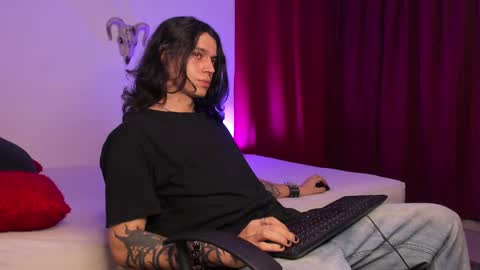 asmodeuszz online show from 17, 2, 2025