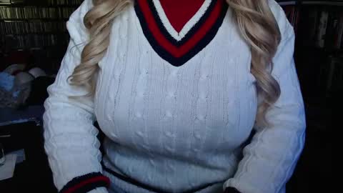 Snapshot of aspen_vale chatting on 31, 5, 2026 Aspen Vale online show from 31, 5, 2026