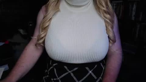 Snapshot of aspen_vale chatting on 10, 6, 2026 Aspen Vale online show from 10, 6, 2026
