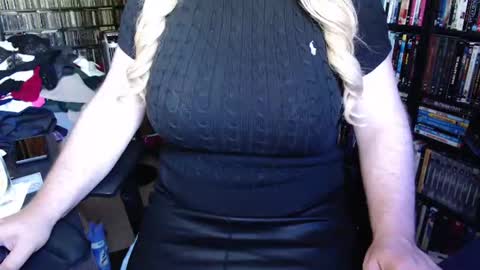 Snapshot of aspen_vale chatting on 13, 6, 2026 Aspen Vale online show from 13, 6, 2026