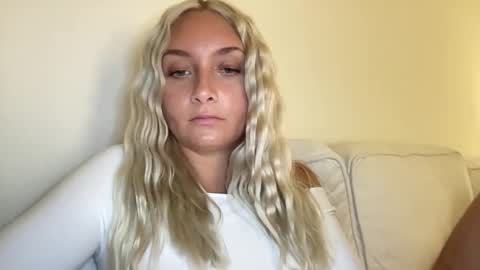 Snapshot of aspenaries chatting on 4, 3, 2025 Aspen Aries online show from 4, 3, 2025