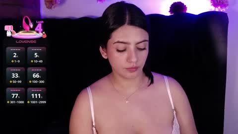 Snapshot of aspenruss chatting on 9, 3, 2025 online show from 9, 3, 2025