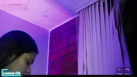 Snapshot of aspenruss chatting on 14, 9, 2025 online show from 14, 9, 2025