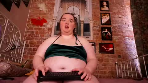 Snapshot of assgives chatting on 3, 5, 2026 Eva online show from 3, 5, 2026
