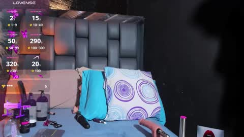 Nahomi  online show from 16, 3, 2026