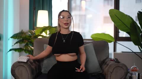 Snapshot of assmerising chatting on 21, 2, 2026 Starting 930 PM EU TIME online show from 21, 2, 2026