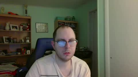 Snapshot of astg94 chatting on 25, 6, 2026 Andrew or Smiley Read the message in bold above the bio design for info on the situation. online show from 25, 6, 2026