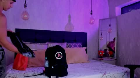 Snapshot of astonhills chatting on 19, 4, 2026 astonhills online show from 19, 4, 2026