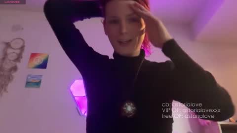 Snapshot of astorialove chatting on 22, 11, 2025 AstoriaLove online show from 22, 11, 2025