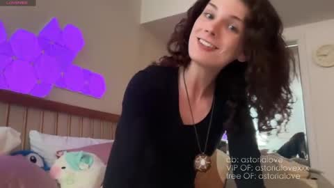 AstoriaLove online show from 4, 4, 2026