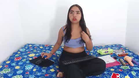 Snapshot of astridvagina18 chatting on 31, 12, 2024 ASTRID online show from 31, 12, 2024