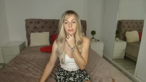 Snapshot of astridx_30 chatting on 8, 7, 2026 AstridX online show from 8, 7, 2026