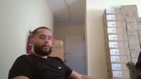 Snapshot of astro_boy_01 chatting on 1, 11, 2025 astro_boy_01 online show from 1, 11, 2025