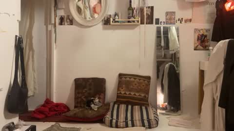 Astro Doll online show from 31, 1, 2025