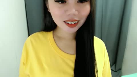 Snapshot of asuna_charming chatting on 21, 4, 2026 asuna_charming online show from 21, 4, 2026